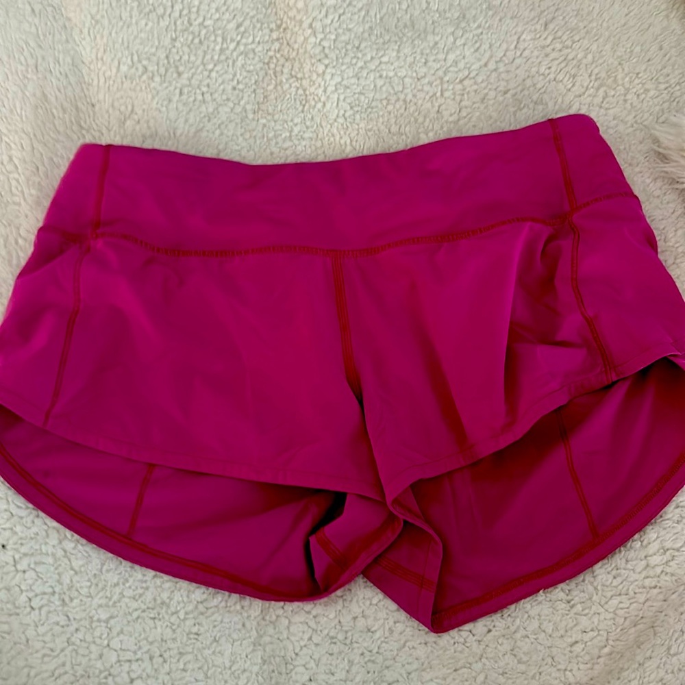 Lululemon speed up Low rise lined short 2.5”